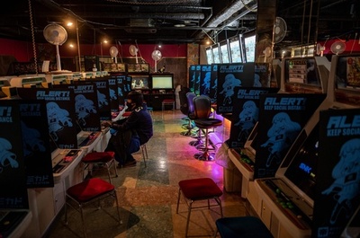 コロナ禍で「ゲームオーバー」？ 日本のゲームセンターが苦境