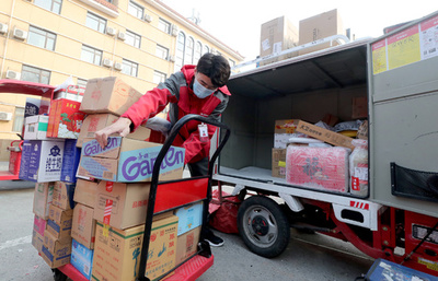 月間配達件数が100億件へ 中国で成長続ける宅配業界