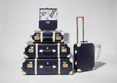 カリブ海の海と波のコントラストをイメージ、「グローブ・トロッター」