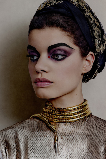 「クリスチャン ルブタン」初のアイメイク・コレクション登場