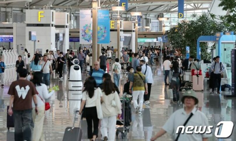 仁川国際空港第1ターミナル出国場の様子(c)news1