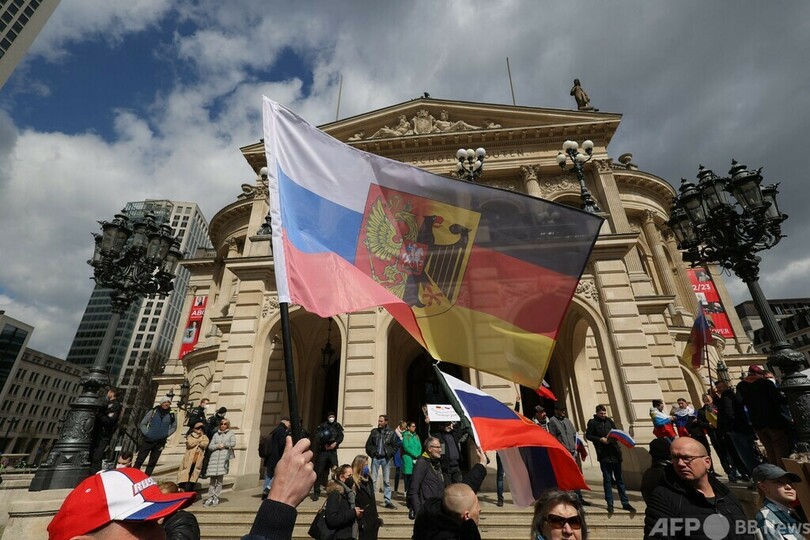 独各地で親ロ派デモ ウクライナ支持も集結