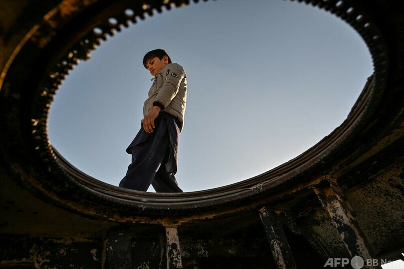 タリバン戦利品を一般公開 米軍の装甲車や防爆壁 アフガン