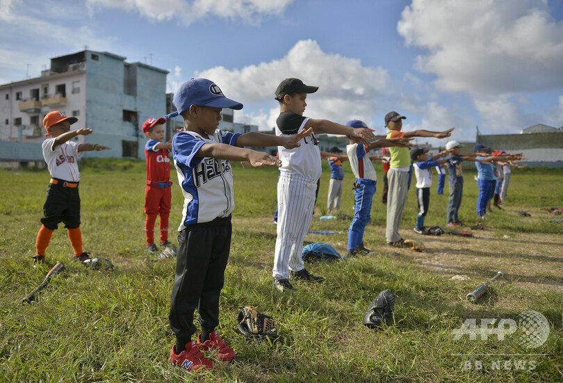 キューバで若者に人気のサッカー、国技の野球を脅かす存在に成長
