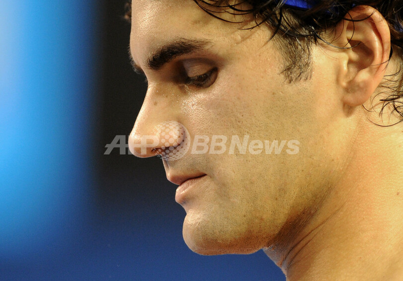 ジョコビッチ フェデラーを降し自身初の全豪決勝進出