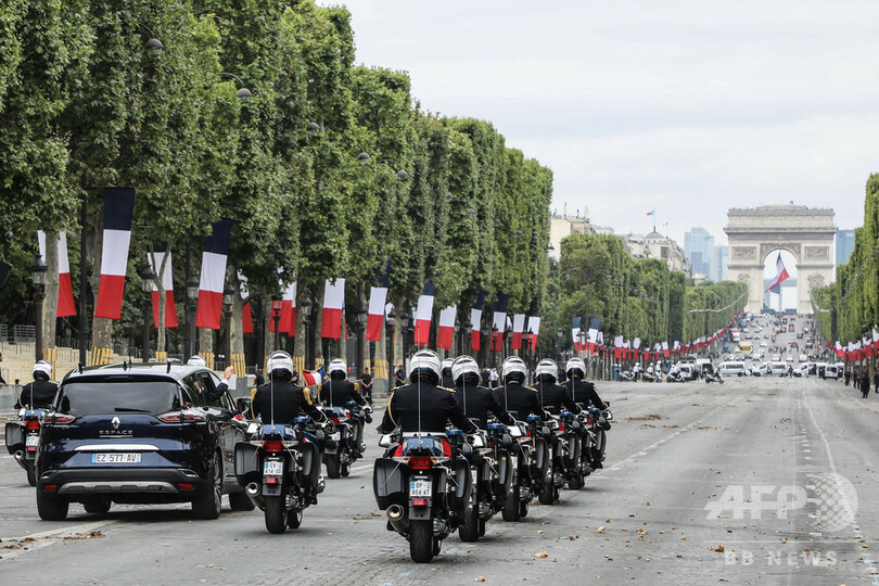 仏 革命記念日パレードで欧州の軍事協力誇示 終了後には抗議デモも 写真12枚 国際ニュース Afpbb News