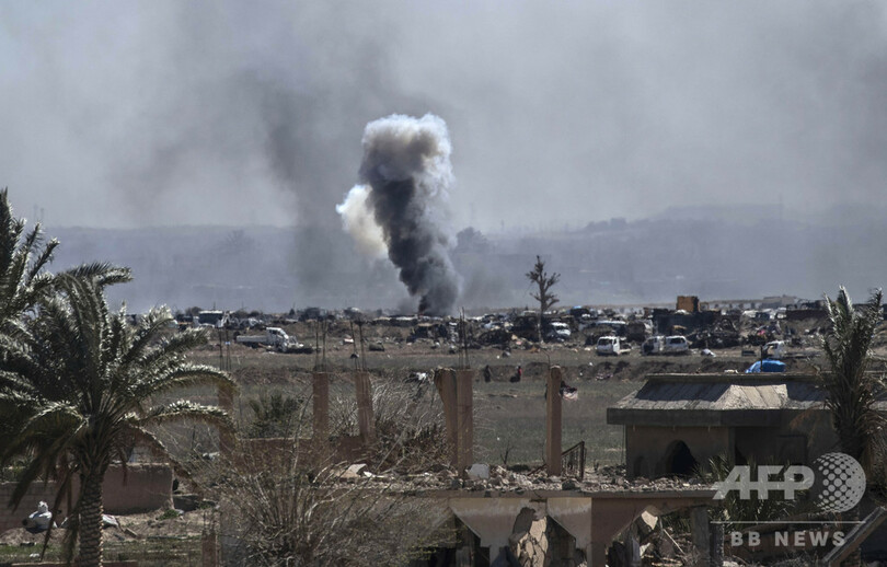 対IS有志連合、空爆の民間人犠牲者1257人と発表 NGO推計は7595人