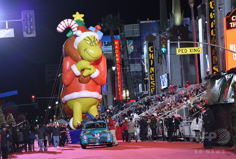 米ハリウッドでクリスマスパレード 人気映画キャラクターも登場 写真22枚 国際ニュース Afpbb News