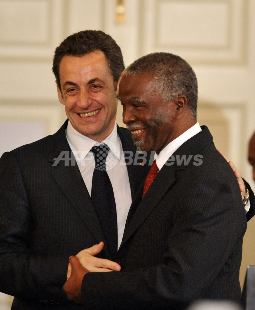 サルコジ大統領、アフリカ諸国との防衛協定の見直しを発表 写真6枚 国際ニュース：AFPBB News