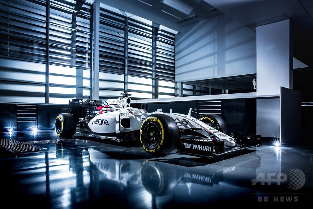 ウィリアムズが2016年の新型車「FW38」を発表 ウィリアムズが2016年の新型車「FW38」を発表