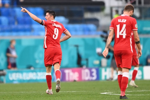 ポーランド欧州選手権敗退 レワンドフスキ 受け入れがたい 写真13枚 国際ニュース Afpbb News