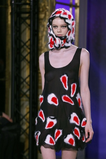 新品♡ジュンコシマダ 20-21AWパリコレモデル 肉厚ダウンジャケット 彫刻 JUNKO SHIMADA / 49AV JUNKO SHIMADA 2021 AUTUMN&WINTER COLLECTION