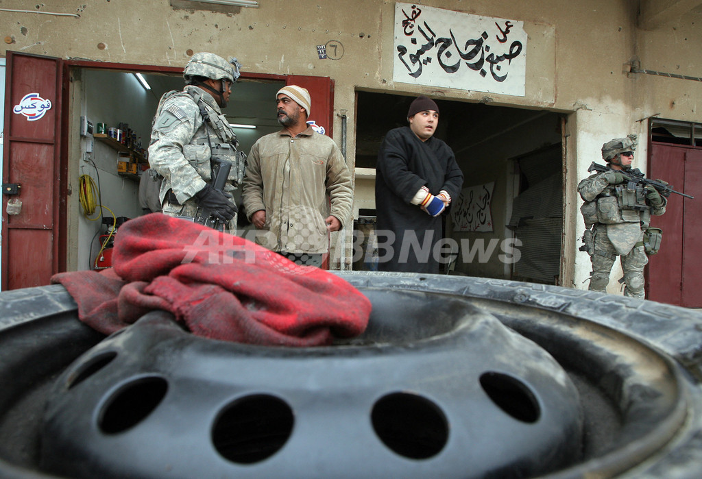 米軍、イラクのアルカイダ拠点に空爆