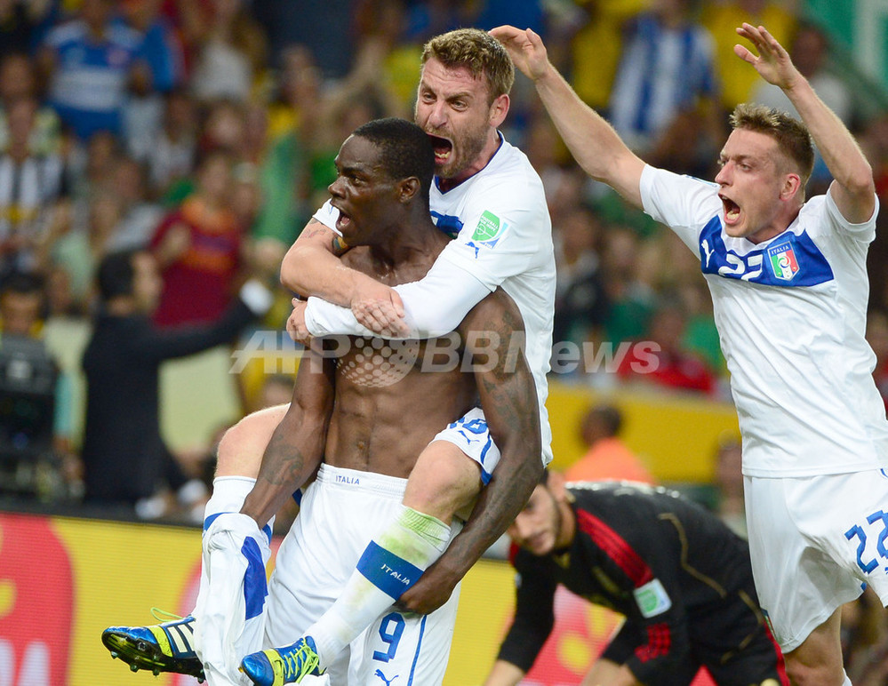 イタリアが初戦でメキシコ下す、バロテッリが決勝点 コンフェデ杯 写真