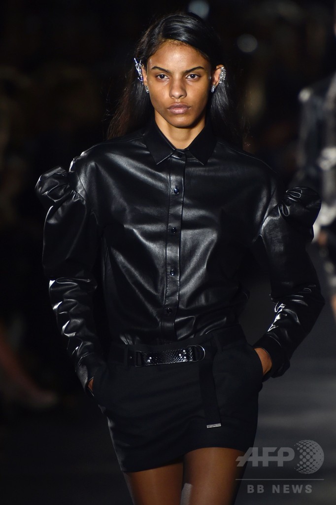 「サンローラン」17年春夏