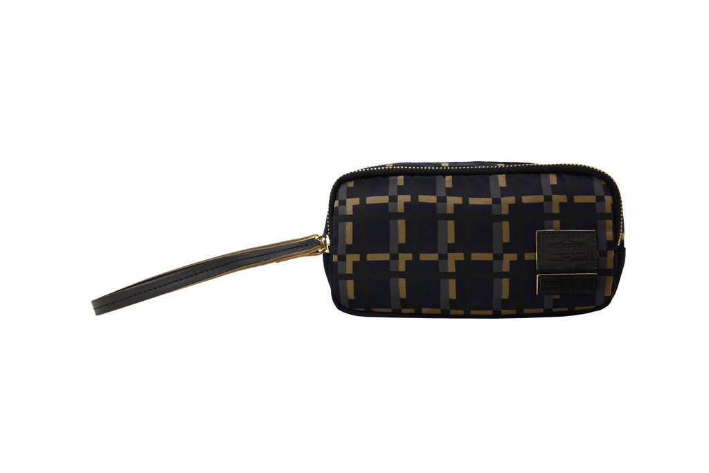 「MARNI×PORTER」第6弾、新色ネイビーが仲間入り