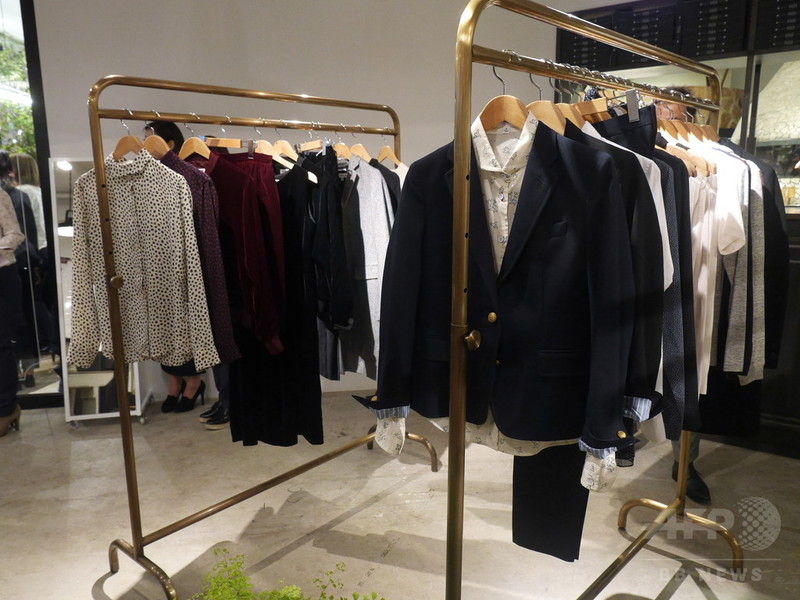 イネス来日、「ユニクロとのコラボは自由な組み合わせで楽しんで」