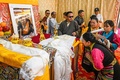 インドの首都ニューデリーで、ダライ・ラマ14世の87歳の誕生日を祝う亡命チベット人（2022年7月6日撮影）。(c)Prakash SINGH / AFP