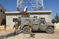 シリア北東部コバニに入ったロシア軍の部隊（2019年10月23日撮影）。(c)AFP
