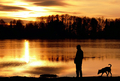 ドイツ・ベルリン（Berlin）郊外にあるGorinsee湖の夕焼け（2008年12月27日撮影）。(c)AFP/DDP/THEO HEIMANN