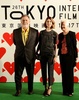 第26回東京国際映画祭（Tokyo International Film Festival）のオープニングイベントに登場した（左から）フランシス・フォード・コッポラ（Francis Ford Coppola）、娘のソフィア・コッポラ（Sofia Coppola）、妻のエレノア・コッポラ（Eleanor Coppola）さん（2013年10月17日撮影）。(c)AFP/TOSHIFUMI KITAMURA