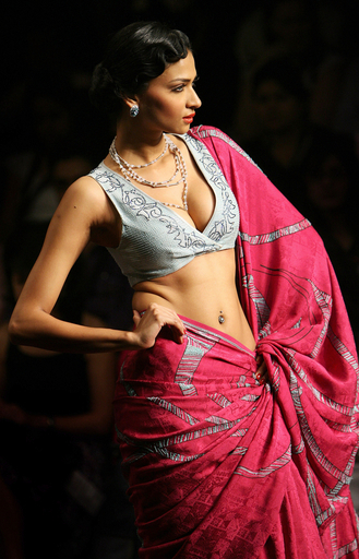 ＜07/08年秋冬インド・ファッション・ウィーク＞世界中のバイヤーが注目する中、ついに開幕 - インド