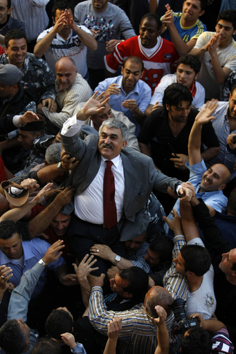 レバノン元首相暗殺の容疑者4人を釈放、証拠不十分で