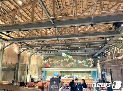 ソウルの伝統市場にスタバ…MZ世代、引き寄せるか (下)