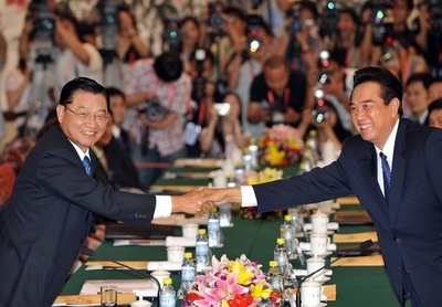 中台窓口機関、ビザ手続き事務所の相互開設で合意