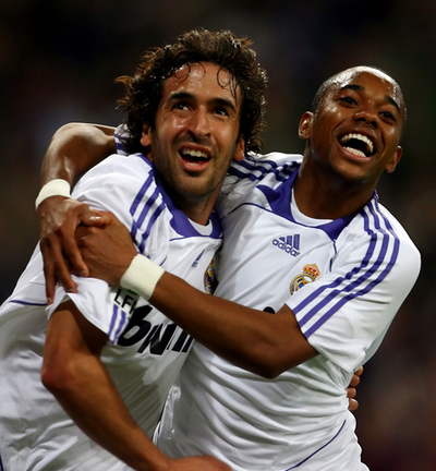 レアル・マドリード デポルティボを降し首位をキープ