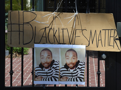 LA市当局、警官に射殺された黒人男性の両親に1億7000万円支払いへ