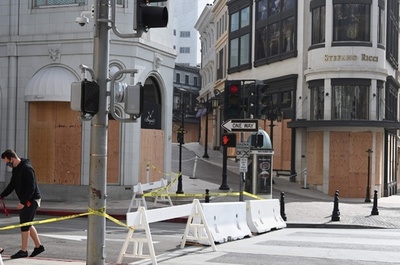 大統領選後の暴動を警戒、高級ショッピング街封鎖も 米国