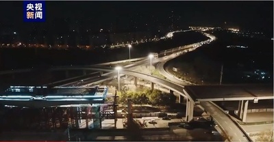 重さ1556トンの橋を56メートル押し出し「合体」 中国