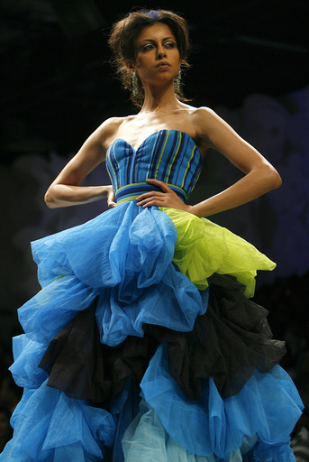 ＜08年春夏インド・ファッションウィーク＞ロヒット・バルら、新作発表