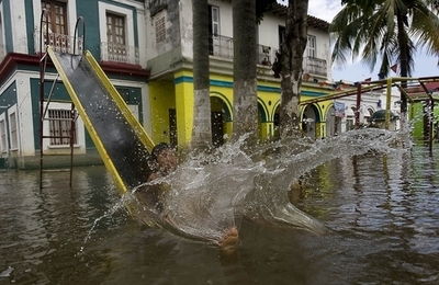 メキシコ史上最悪の豪雨で25人死亡、世界遺産都市にも被害