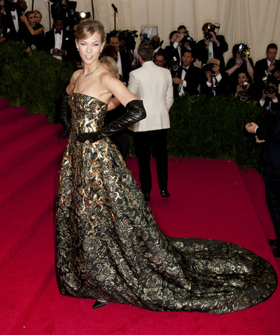 カーリー・クロス、故オスカー・デ・ラ・レンタとの想い出を語る