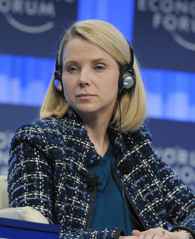 米ヤフーのメイヤーCEO、情報流出で賞与辞退「社員に再配分を」