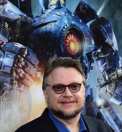 SF映画『パシフィック・リム』、デル・トロ監督が注ぐ「怪獣愛」
