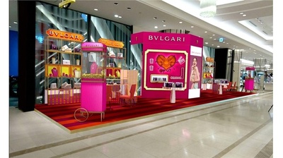 「ブルガリ」阪急うめだ本店ポップアップ、限定バッグも