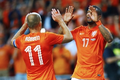 オランダ、ウェールズに快勝もファン・ペルシーにけがの懸念