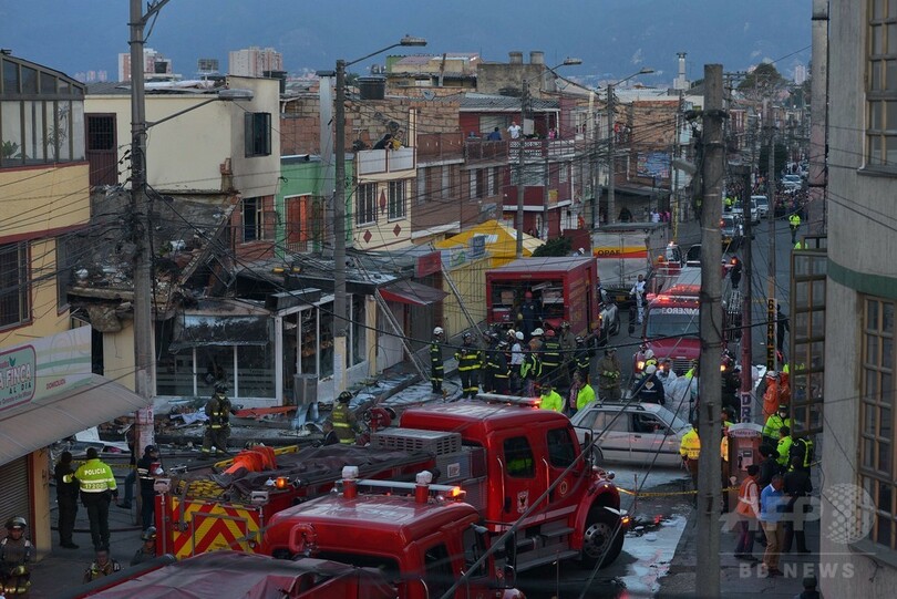 小型機がパン店に墜落、4人死亡 コロンビア首都