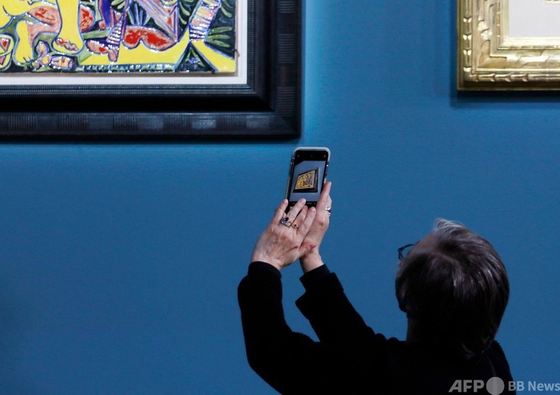 ピカソ作品11点、総額124億円で落札 米ラスベガス