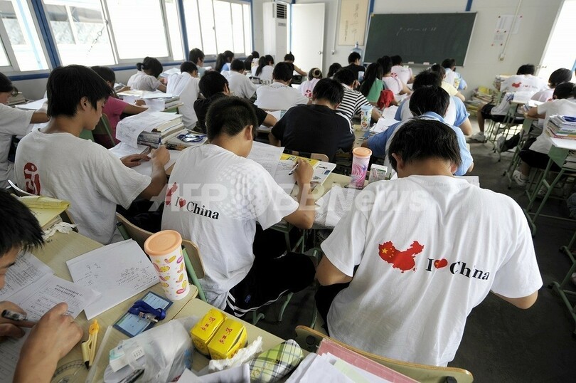 カンニング機器4000万円販売で、高校教師を逮捕　中国