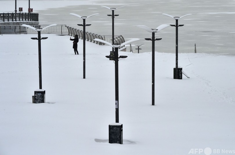 「除雪車で逮捕しに来て」雪かきさせたくて殺人でっち上げ ウクライナ