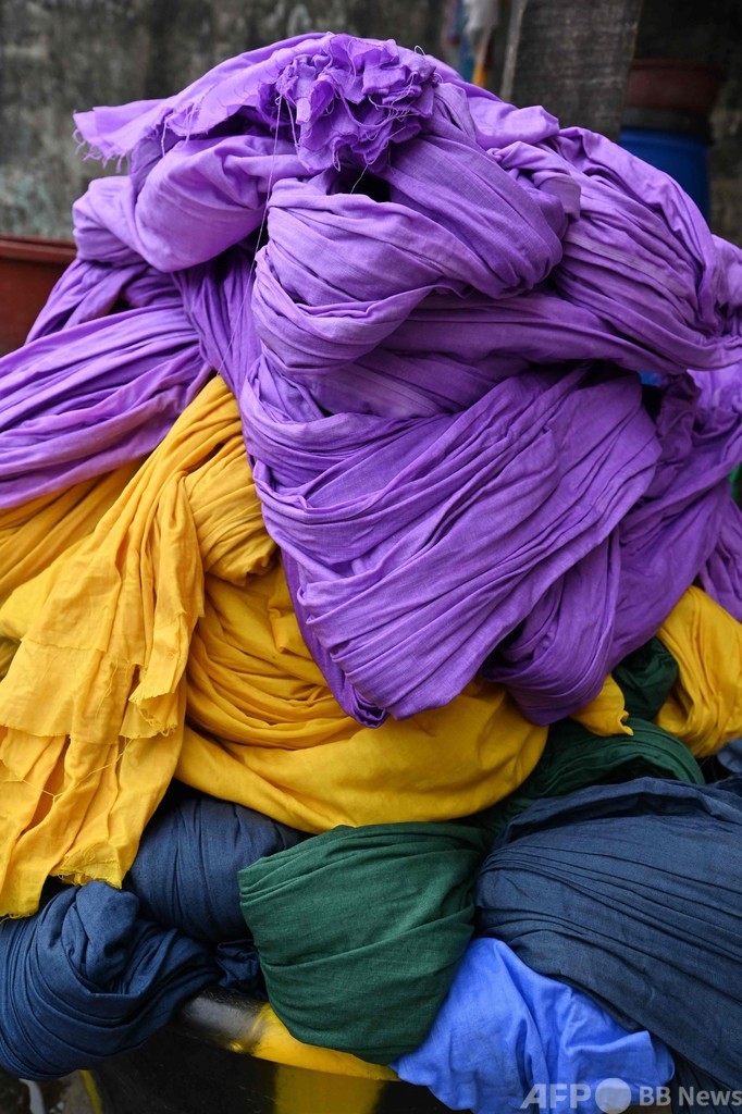 故マンデラ大統領の仕立屋パテオ氏、アフリカのファション革命目指す