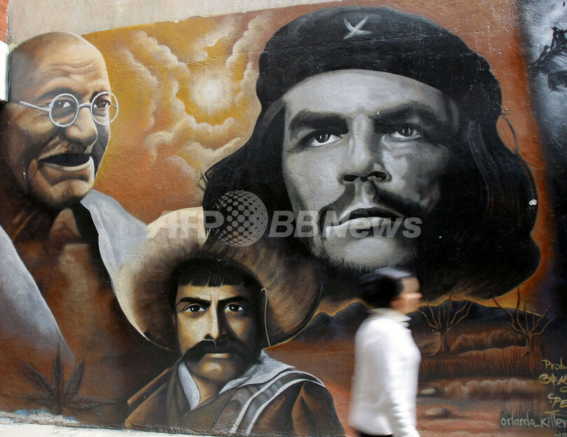 革命家、チェ・ゲバラ没後40周年を迎えるメキシコ市