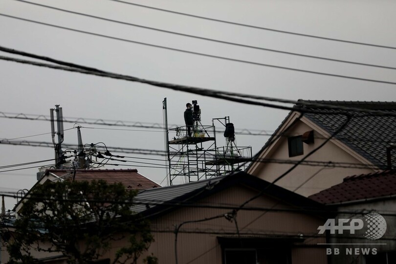 ゴーン被告、保釈される 東京拘置所から作業服姿で