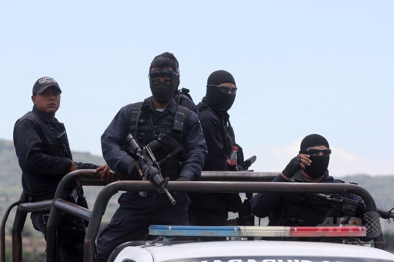 警察と武装集団が銃撃戦、43人死亡 メキシコ 警察と武装集団が銃撃戦、43人死亡 メキシコ