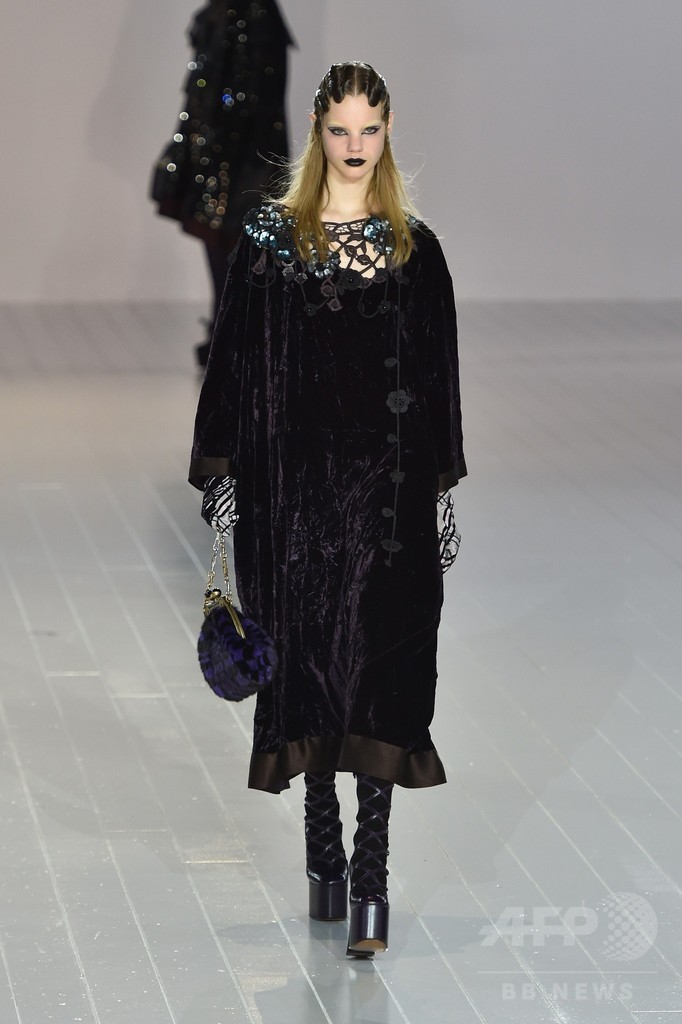 「マーク ジェイコブス」16/17年秋冬コレクション