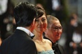南仏カンヌ（Cannes）で開催中の第66回カンヌ国際映画祭（Cannes Film Festival）で20日、コンペティション部門に出品されている三池崇史（Takashi Miike）監督作『藁の楯』の公式上映が行われ、監督とともに主演の大沢たかお（Takao Osawa）、共演者の松嶋菜々子（Nanako Matsushima）がレッドカーペットを歩いた。この日は、公式上映に先立ち、記者会見とフォトコールも行われた。

写真は、レッドカーペットに登場した（左から）大沢、松嶋、三池監督（2013年5月20日撮影）。(c)AFP/ALBERTO PIZZOLI